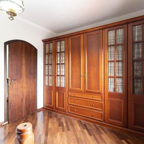 Casa à venda com 309m², 3 quartos e 4 vagas Casa à venda com 309m², 3 quartos e 4 vagasSuíte