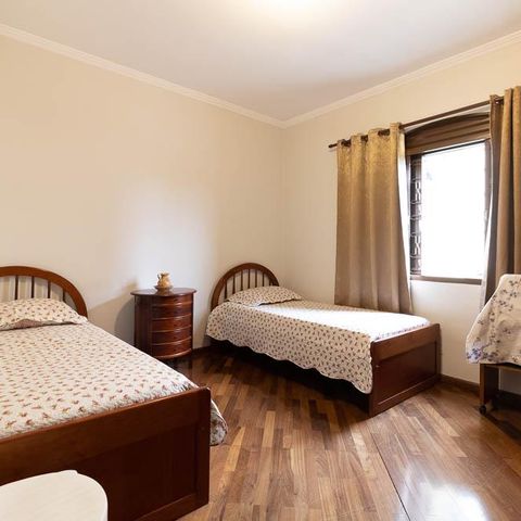 Casa à venda com 309m², 3 quartos e 4 vagas Casa à venda com 309m², 3 quartos e 4 vagasQuarto