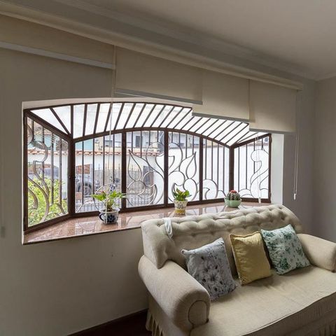 Casa à venda com 309m², 3 quartos e 4 vagas Casa à venda com 309m², 3 quartos e 4 vagasSala
