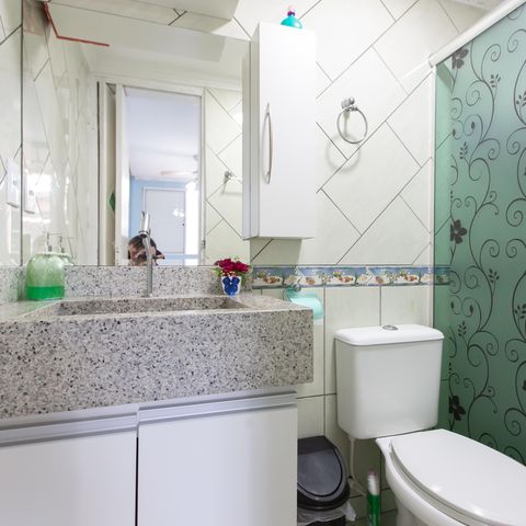 Apartamento à venda com 96m², 3 quartos e 1 vaga Apartamento à venda com 96m², 3 quartos e 1 vagaBanheiro da Suíte