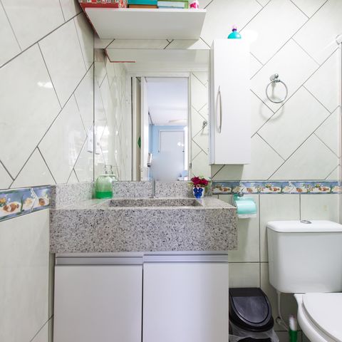 Apartamento à venda com 96m², 3 quartos e 1 vaga Apartamento à venda com 96m², 3 quartos e 1 vagaBanheiro da Suíte