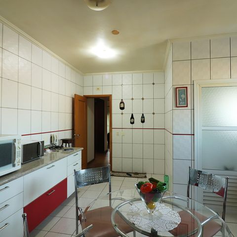 Apartamento à venda com 188m², 4 quartos e 4 vagasCozinha