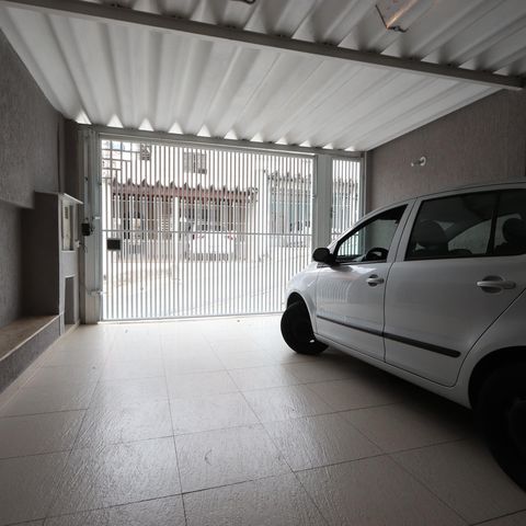 Casa à venda com 160m², 3 quartos e 2 vagasGaragem