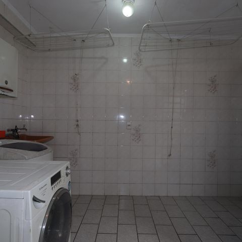 Casa à venda com 160m², 3 quartos e 2 vagasÁrea de Serviço