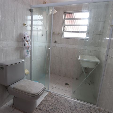 Casa à venda com 160m², 3 quartos e 2 vagasBanheiro da Suíte