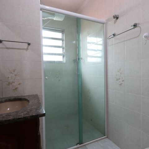 Casa à venda com 160m², 3 quartos e 2 vagasBanheiro Social