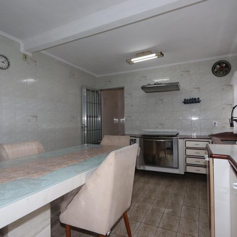 Casa à venda com 160m², 3 quartos e 2 vagasCozinha