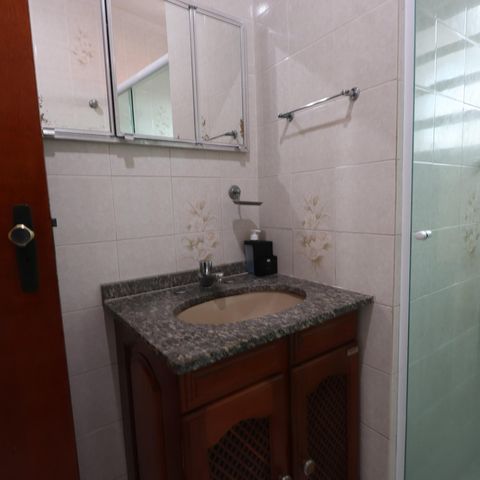 Casa à venda com 160m², 3 quartos e 2 vagasBanheiro Social