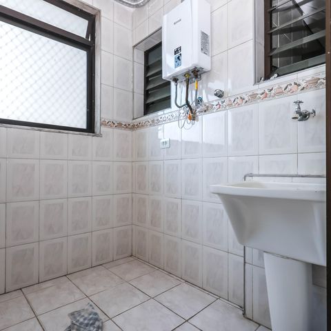 Apartamento à venda com 82m², 3 quartos e 1 vagaÁrea de Serviço