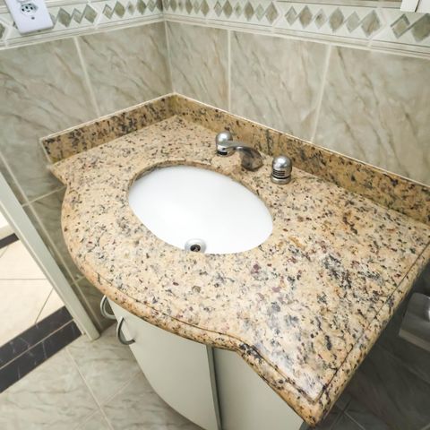 Apartamento à venda com 82m², 3 quartos e 1 vagaBanheiro