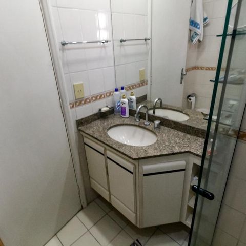 Apartamento à venda com 92m², 3 quartos e 2 vagas Apartamento à venda com 92m², 3 quartos e 2 vagasBanheiro da Suíte