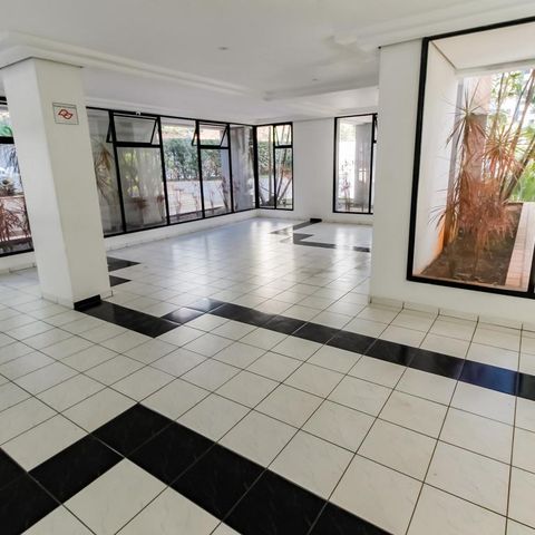 Apartamento à venda com 92m², 3 quartos e 2 vagas Apartamento à venda com 92m², 3 quartos e 2 vagasÁrea comum - Salão de festas