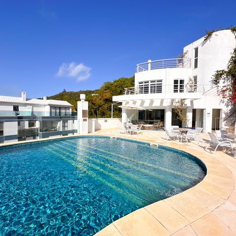 Apartamento para alugar com 250m², 4 quartos e 2 vagasÁrea comum - Piscina