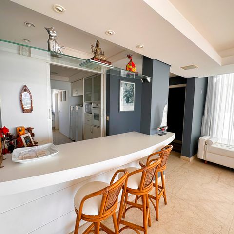 Apartamento para alugar com 250m², 4 quartos e 2 vagasVaranda 