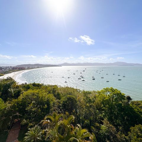 Apartamento para alugar com 250m², 4 quartos e 2 vagasVista da Sacada