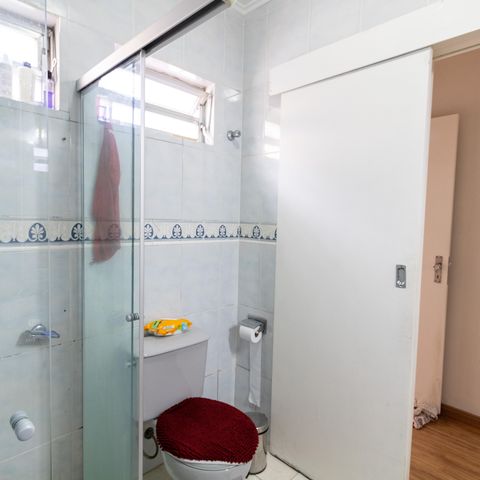 Casa à venda com 223m², 4 quartos e 3 vagas Casa à venda com 223m², 4 quartos e 3 vagasBanheiro da Suíte