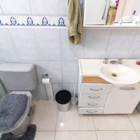 Casa à venda com 223m², 4 quartos e 3 vagas Casa à venda com 223m², 4 quartos e 3 vagasBanheiro Social