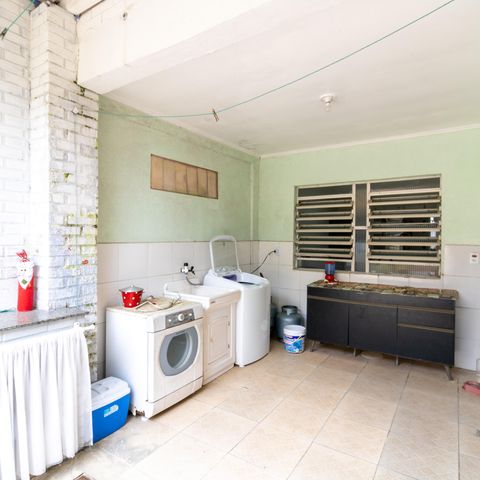 Casa à venda com 223m², 4 quartos e 3 vagas Casa à venda com 223m², 4 quartos e 3 vagasÁrea de Serviço