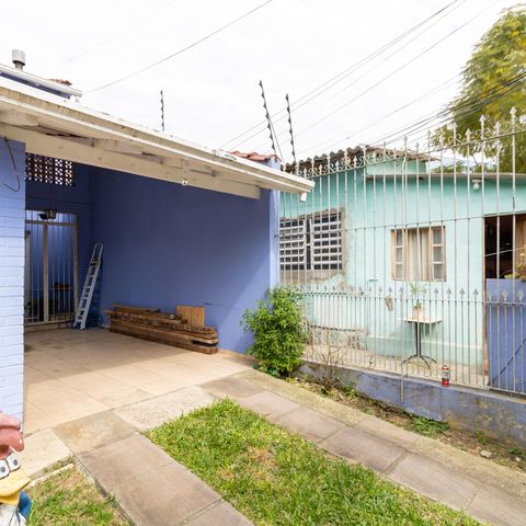 Casa à venda com 223m², 4 quartos e 3 vagas Casa à venda com 223m², 4 quartos e 3 vagasGaragem