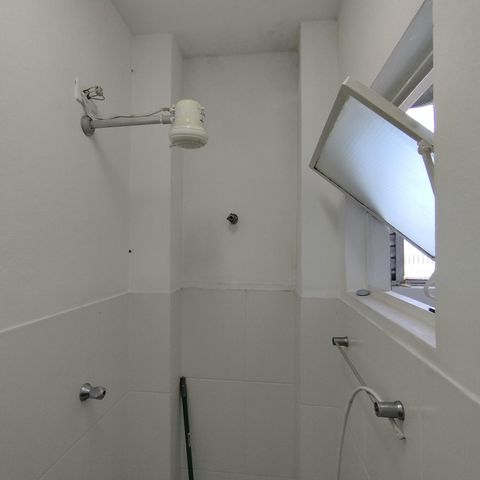 Apartamento à venda com 98m², 3 quartos e 1 vaga Apartamento à venda com 98m², 3 quartos e 1 vagaBanheiro de serviço