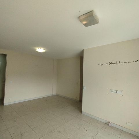 Apartamento à venda com 98m², 3 quartos e 1 vaga Apartamento à venda com 98m², 3 quartos e 1 vagaSala