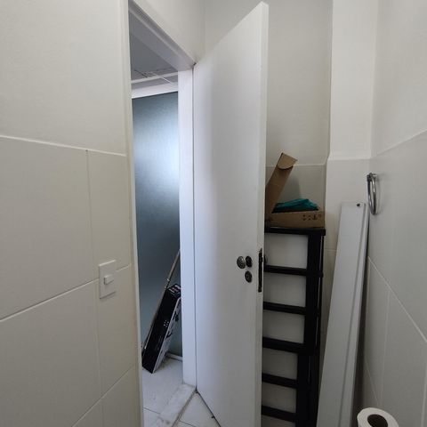 Apartamento à venda com 98m², 3 quartos e 1 vaga Apartamento à venda com 98m², 3 quartos e 1 vagaBanheiro de serviço