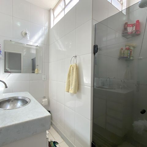 Casa à venda com 62m², 2 quartos e 1 vaga Casa à venda com 62m², 2 quartos e 1 vagaBanheiro