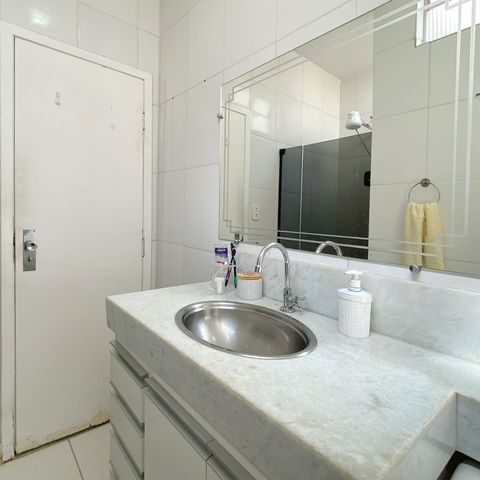 Casa à venda com 62m², 2 quartos e 1 vaga Casa à venda com 62m², 2 quartos e 1 vagaBanheiro
