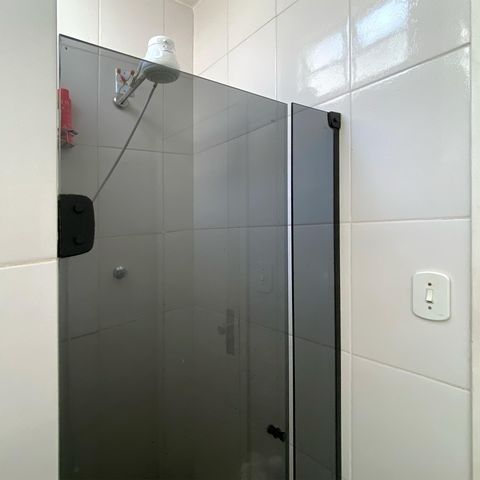 Casa à venda com 62m², 2 quartos e 1 vaga Casa à venda com 62m², 2 quartos e 1 vagaBanheiro