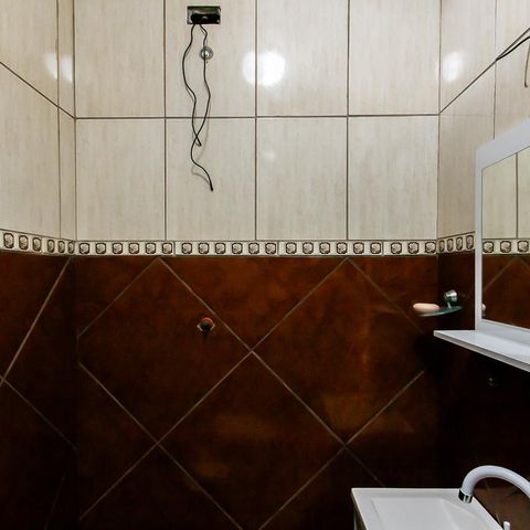 Casa à venda com 147m², 2 quartos e 1 vaga Casa à venda com 147m², 2 quartos e 1 vagaBanheiro Social
