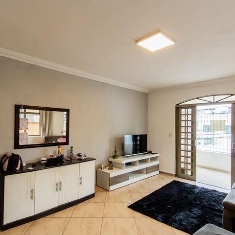 Casa à venda com 147m², 2 quartos e 1 vaga Casa à venda com 147m², 2 quartos e 1 vagaSala