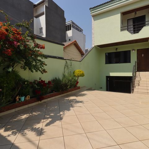 Casa à venda com 209m², 3 quartos e 7 vagasQuintal