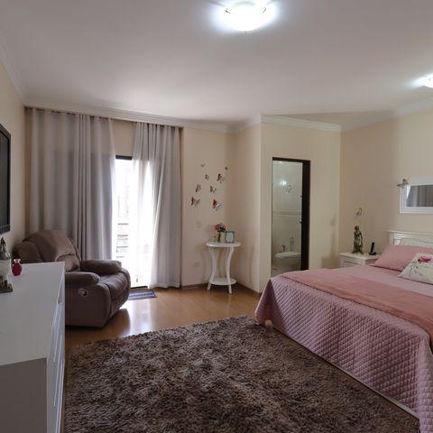 Casa à venda com 209m², 3 quartos e 7 vagasSuíte 3