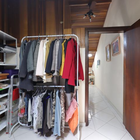 Casa à venda com 209m², 3 quartos e 7 vagasCloset