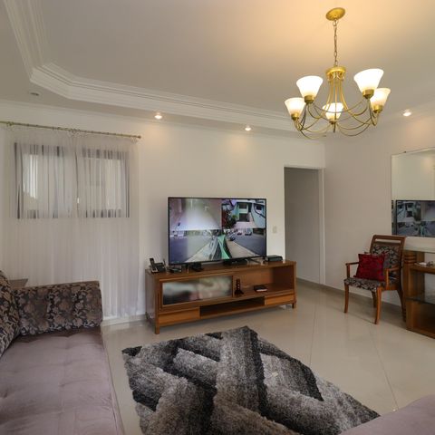 Casa à venda com 209m², 3 quartos e 7 vagasSala