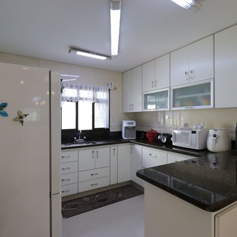 Casa à venda com 209m², 3 quartos e 7 vagasCozinha