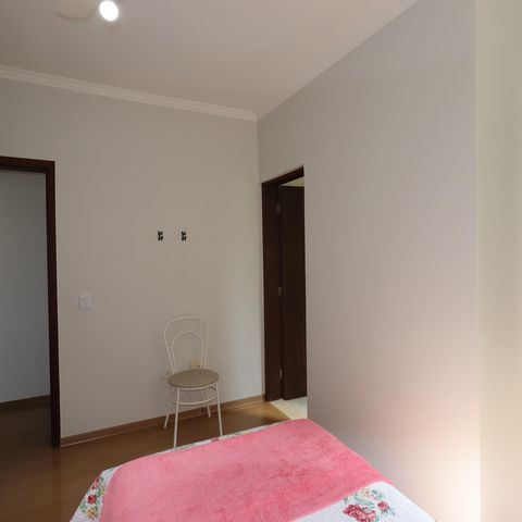 Casa à venda com 209m², 3 quartos e 7 vagasSuíte 2