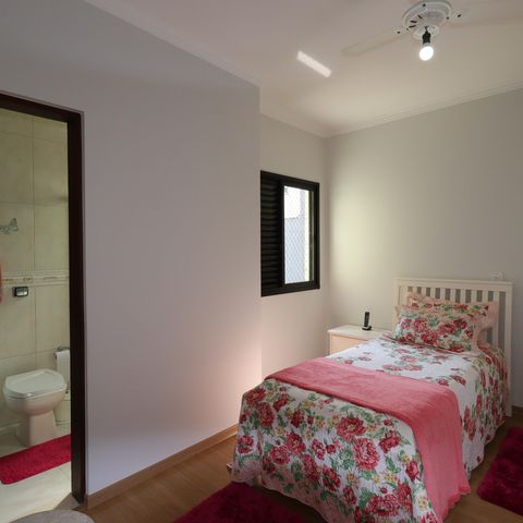 Casa à venda com 209m², 3 quartos e 7 vagasSuíte 2