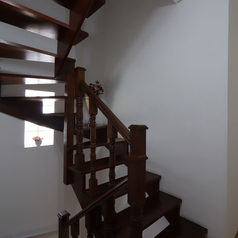 Casa à venda com 209m², 3 quartos e 7 vagasCorredor piso superior