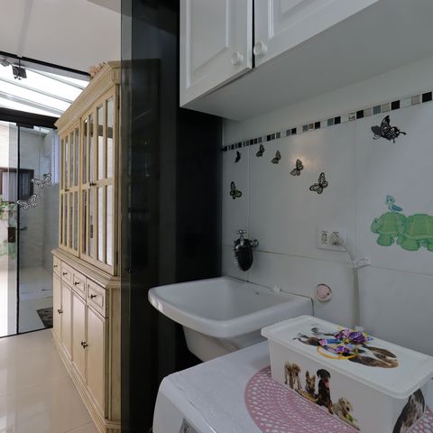Casa à venda com 209m², 3 quartos e 7 vagasÁrea de Serviço