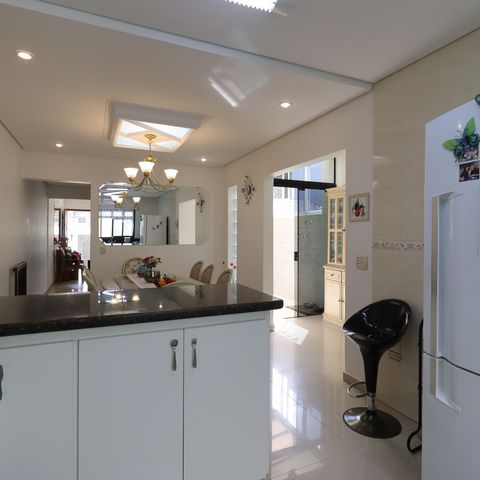Casa à venda com 209m², 3 quartos e 7 vagasCozinha