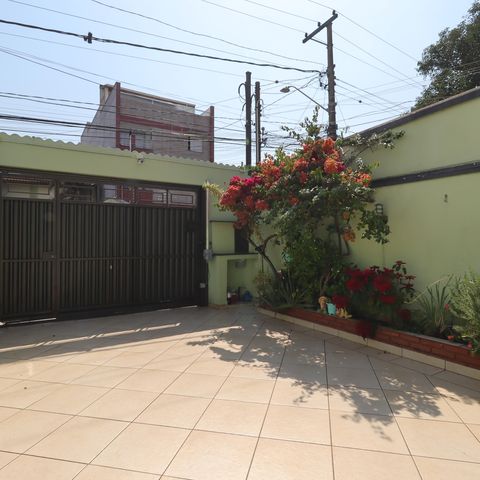 Casa à venda com 209m², 3 quartos e 7 vagasQuintal
