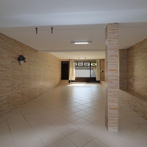 Casa à venda com 209m², 3 quartos e 7 vagasGaragem
