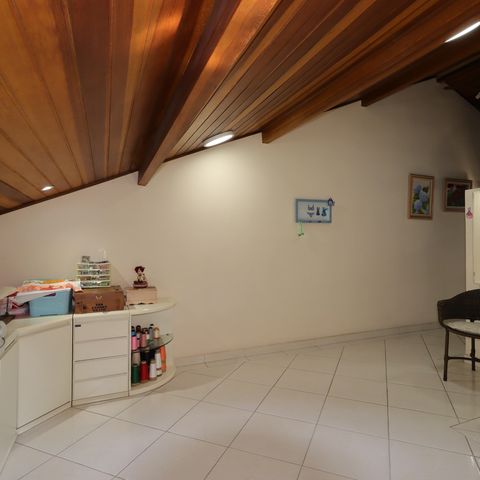 Casa à venda com 209m², 3 quartos e 7 vagasAteliê