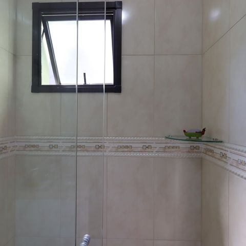 Casa à venda com 209m², 3 quartos e 7 vagasBanheiro da Suíte 2