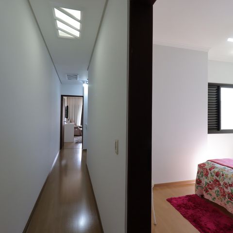 Casa à venda com 209m², 3 quartos e 7 vagasCorredor piso superior