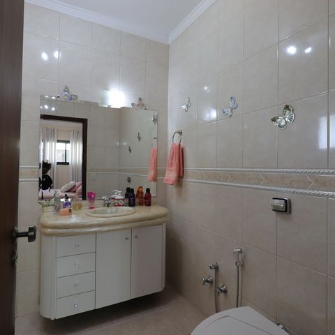 Casa à venda com 209m², 3 quartos e 7 vagasBanheiro da Suíte 3