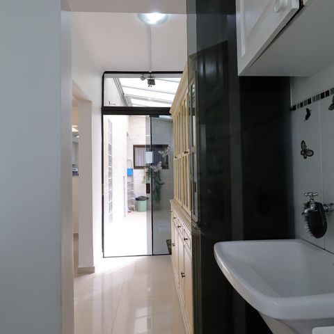 Casa à venda com 209m², 3 quartos e 7 vagasÁrea de Serviço