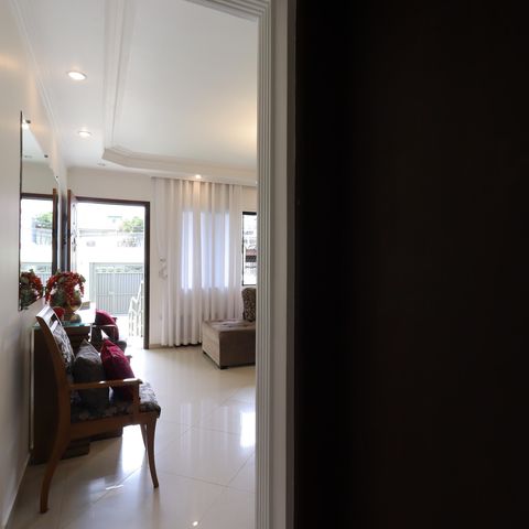 Casa à venda com 209m², 3 quartos e 7 vagasCorredor piso inferior