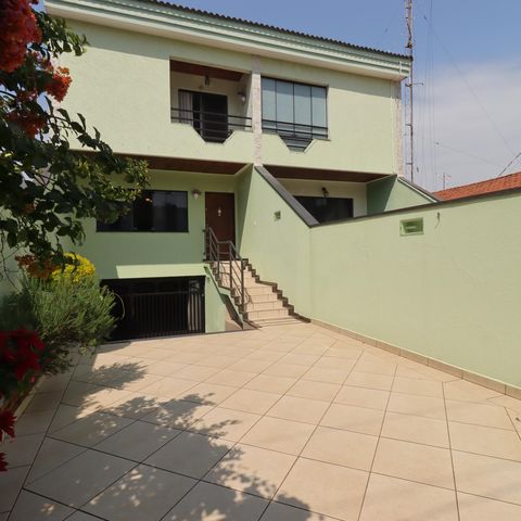 Casa à venda com 209m², 3 quartos e 7 vagasQuintal
